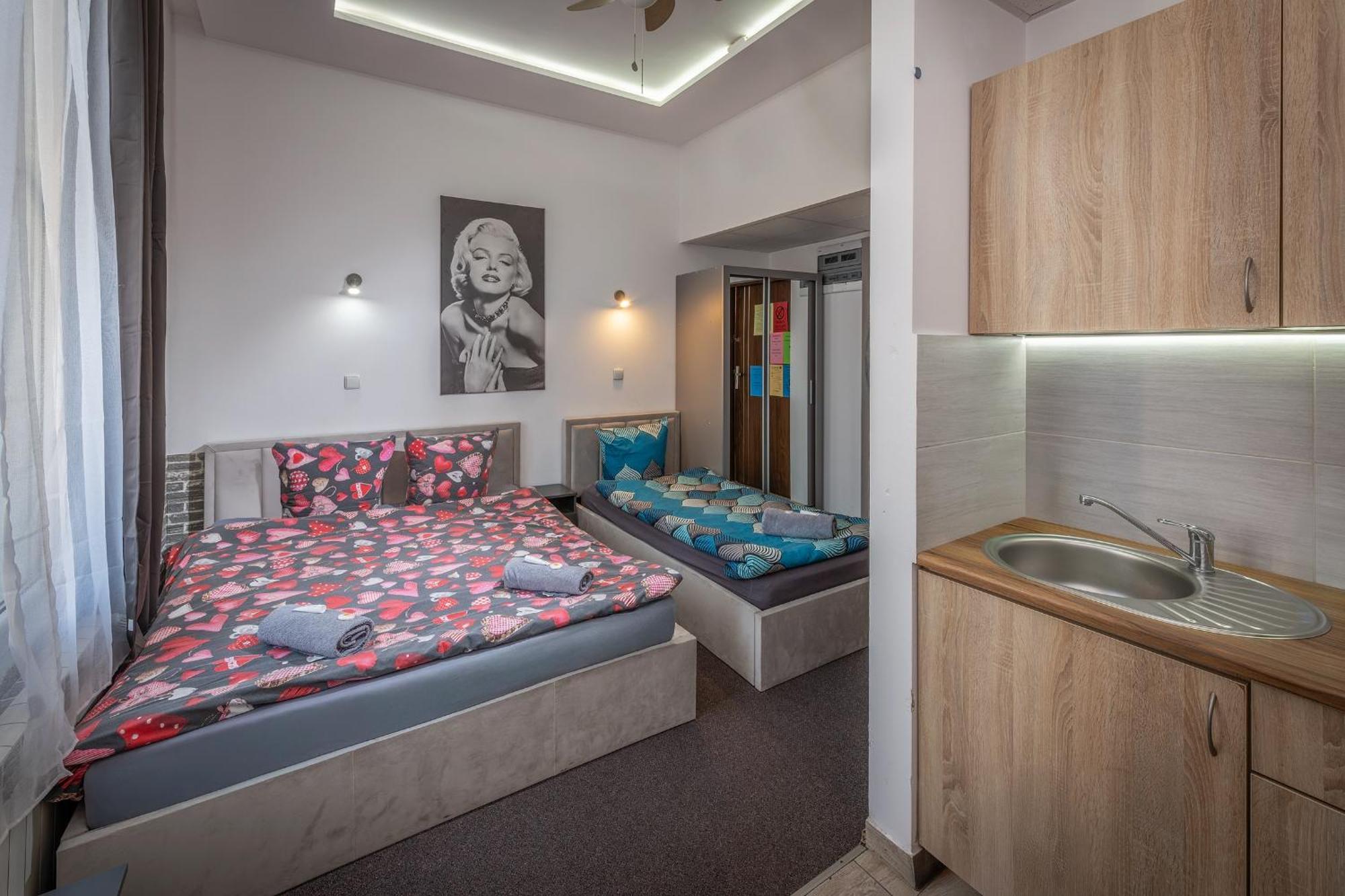 70S Guest Room Krakow Luaran gambar